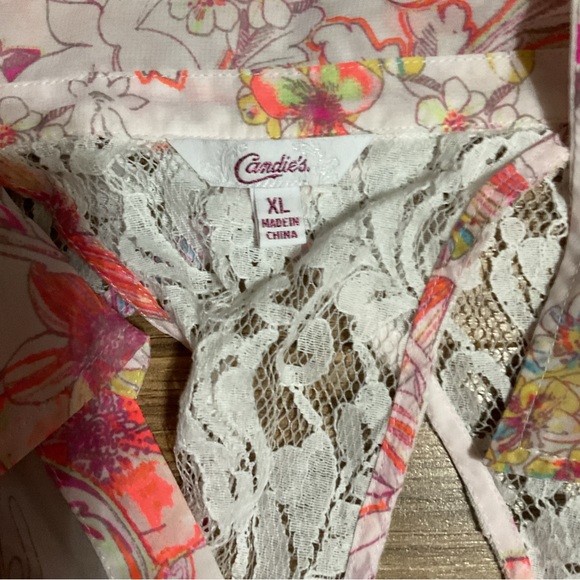 Candies Floral Sheer Tank Top - Picture 2 of 4